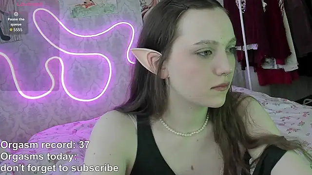RileyNymph online show from April 17, 4:03 am