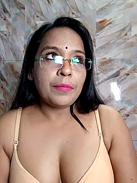 hornyrosy321 online show from April 16, 9:39 pm