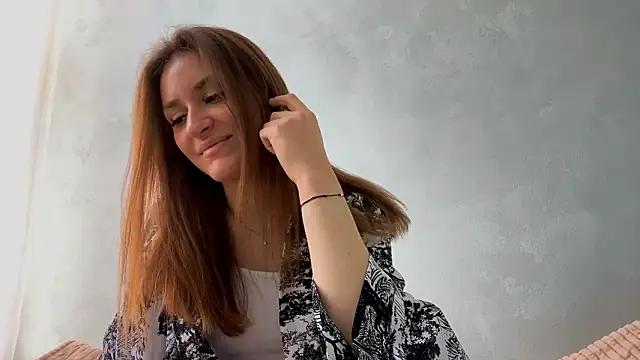 Moonstarisrares online show from March 24, 7:25 am