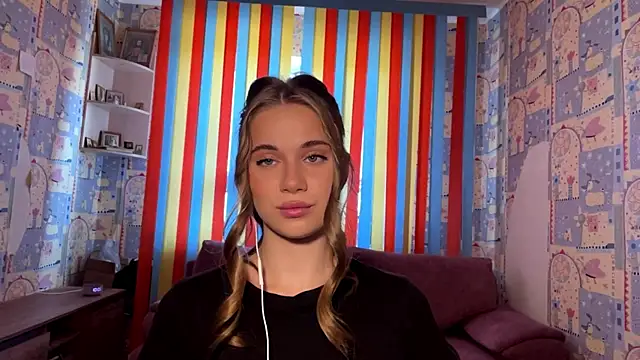 Miss Blessnyth online show from August 3, 6:06 am