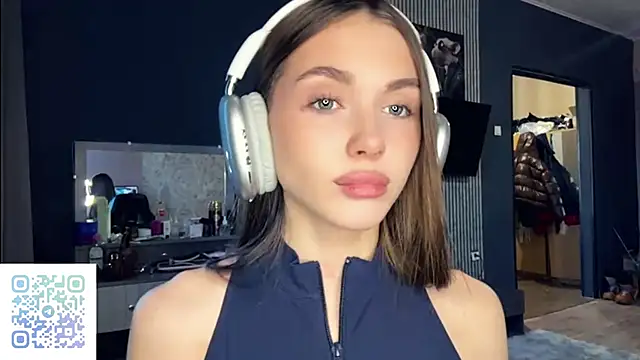 Veluxe online show from March 21, 3:06 pm