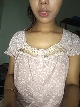 Candyy crushh online show from July 8, 9:50 pm