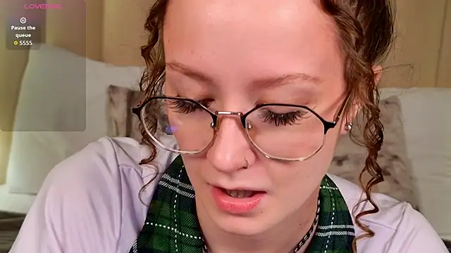 AmelieViolet online show from July 5, 10:43 am