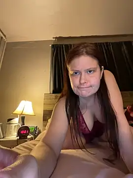 JulieetteLatte online show from May 9, 2:02 am