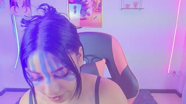 AryahMoonn online show from May 9, 5:20 am