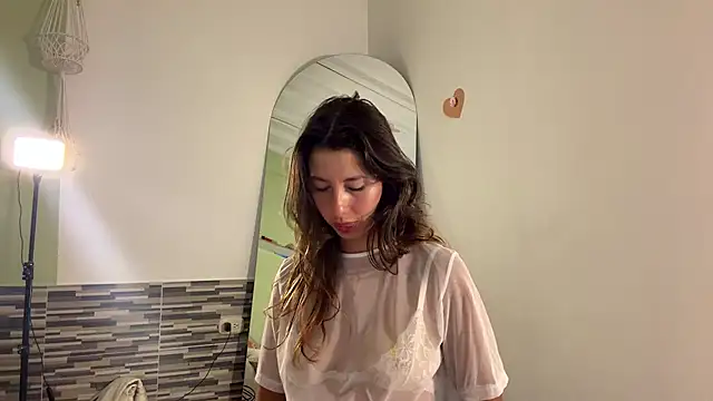Julieta Jol online show from July 27, 2:03 pm