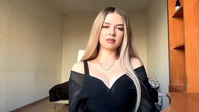 DeettaTolly online show from March 24, 7:58 am