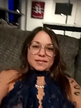 Couple qc online show from March 31, 12:10 am