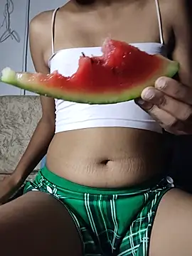 hot cute girl19 online show from May 19, 7:43 pm