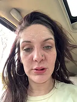 Devilscinderella online show from March 18, 4:45 pm