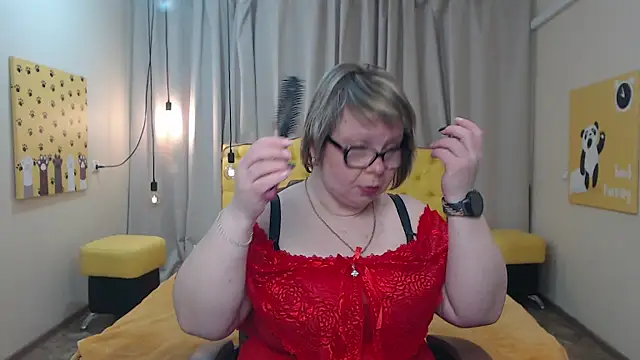 BonnnyBoobsy online show from April 25, 6:27 am