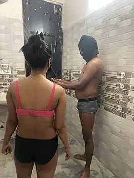 couple-new online show from April 18, 11:35 am