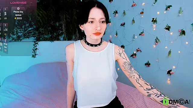 Kira  Cutie online show from June 4, 9:52 pm