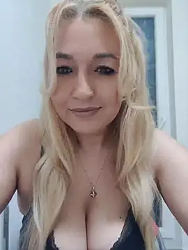 LexaVelure online show from May 10, 9:50 pm