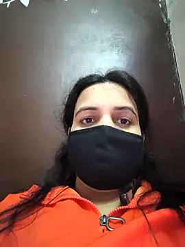 REENA-STRIP online show from May 7, 5:27 pm