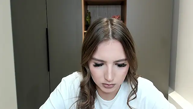 KarriDunman online show from March 22, 4:18 am