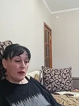 HelgaDennis online show from May 13, 4:24 pm