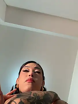 Ellelie 77 online show from April 24, 2:14 am
