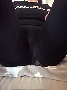 SellenaGomez online show from May 11, 4:04 pm