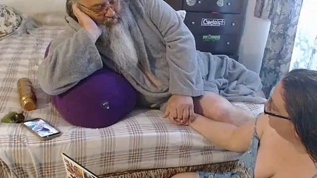 DaddyandMuffin online show from March 27, 9:26 pm