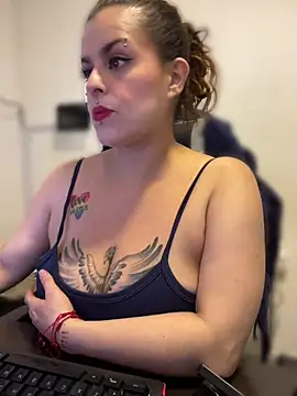 MiaHotboobs online show from May 31, 7:25 am
