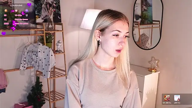 ScarlettRansdell online show from May 17, 5:39 am