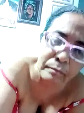 sexymomsn online show from May 16, 1:52 am