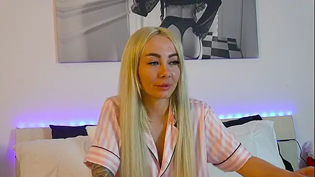 FrancescaGrayy online show from June 7, 6:59 pm