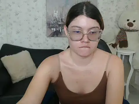 honey-blossom online show from June 18, 3:28 pm