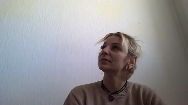 TattooBunny18 online show from April 2, 9:18 am