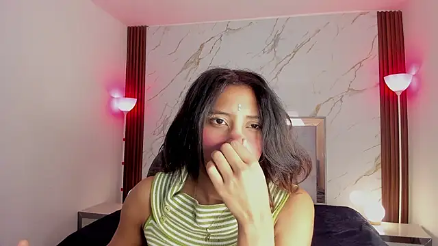 EsperanzaMora online show from May 9, 12:40 pm