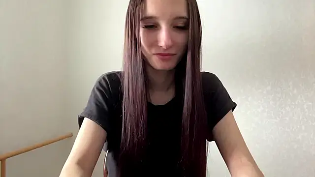 SkinnyAshley online show from March 26, 9:22 am