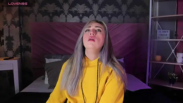  mykinkydoll  online show from April 21, 10:06 pm
