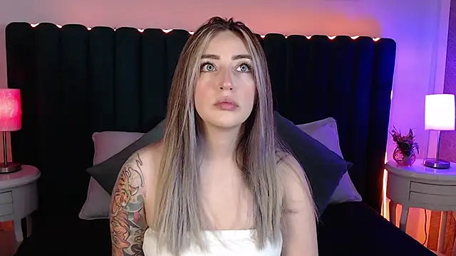  mykinkydoll  online show from April 24, 10:12 pm