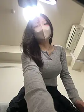 momo chi o0 online show from April 26, 3:10 pm
