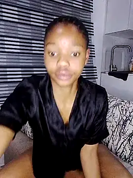 AmberGlowXO online show from July 13, 5:35 pm