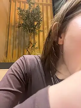 AnitaFly online show from May 15, 2:09 pm