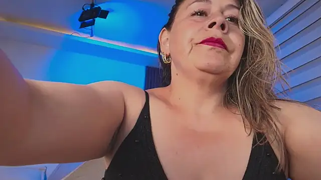 Cinthya roberts online show from June 14, 7:25 pm