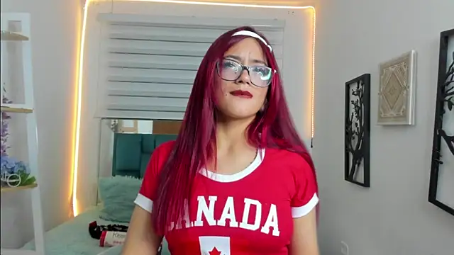 Sara Red X online show from June 21, 4:49 am
