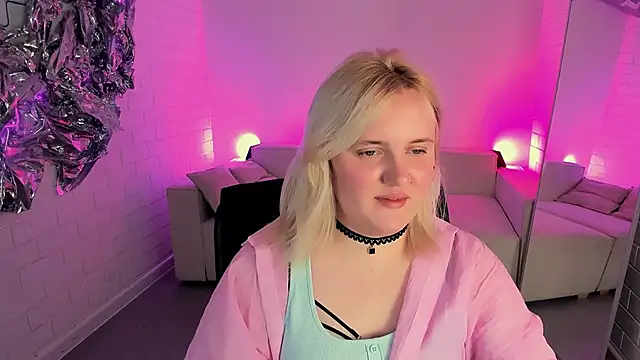 KathyBriggs online show from June 16, 9:43 am