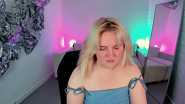 KathyBriggs online show from June 11, 5:04 am