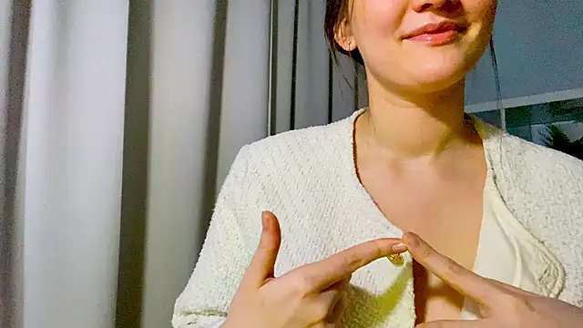 kissable era online show from April 28, 5:28 pm