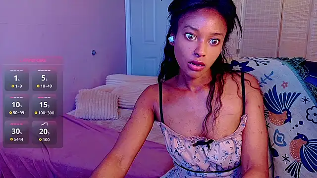 Amber Fae online show from May 26, 12:10 am
