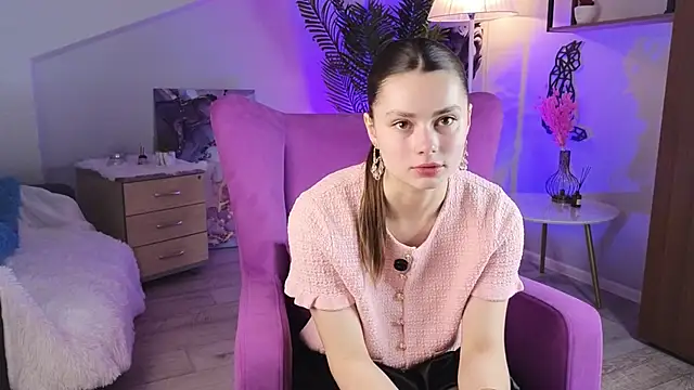 RutheMarcinkowski online show from March 27, 7:54 am