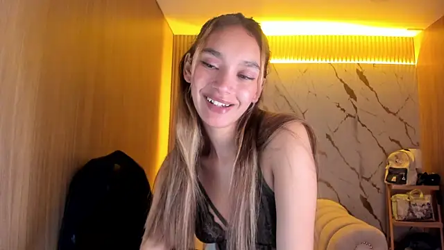 Paulin roses tf online show from May 5, 2:20 pm