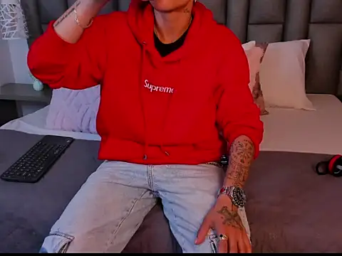 ZoeGrey online show from April 11, 12:31 pm