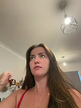 LolaSkyee online show from August 5, 6:42 am