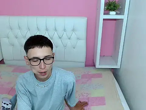 23alana online show from April 17, 3:19 am