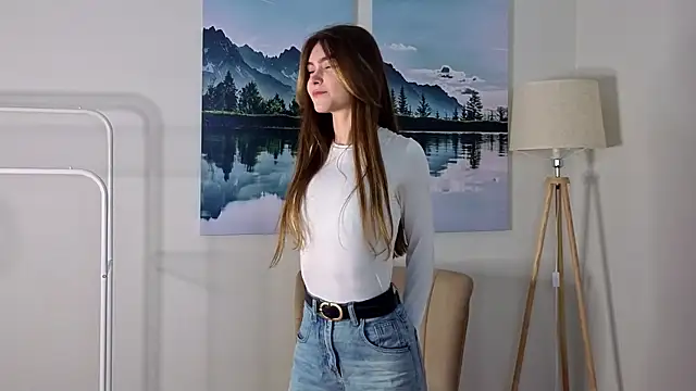 CherlyGuss online show from March 28, 5:51 am