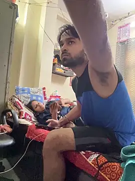 sexygirlsind1 online show from April 7, 5:42 am